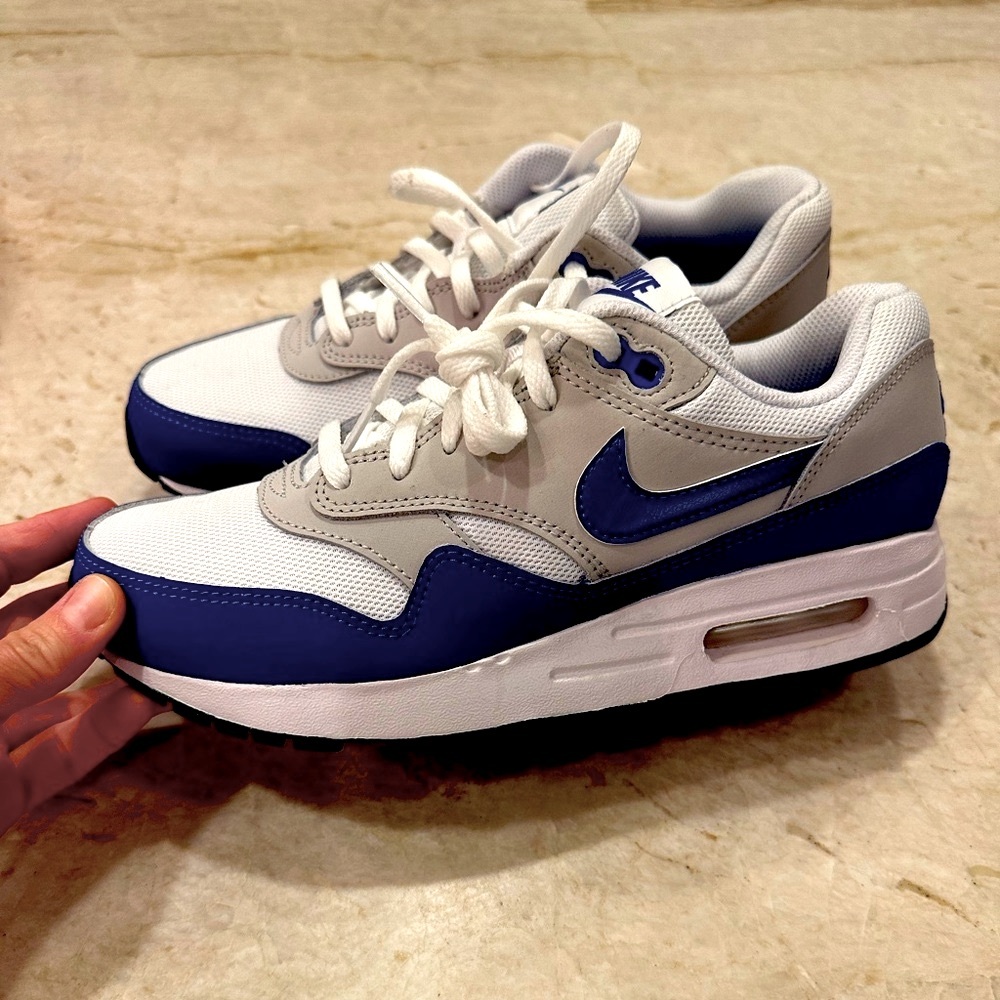NWOT boys Nike Air Max size 6.5